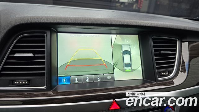 Genesis G80 2018 — photo 21