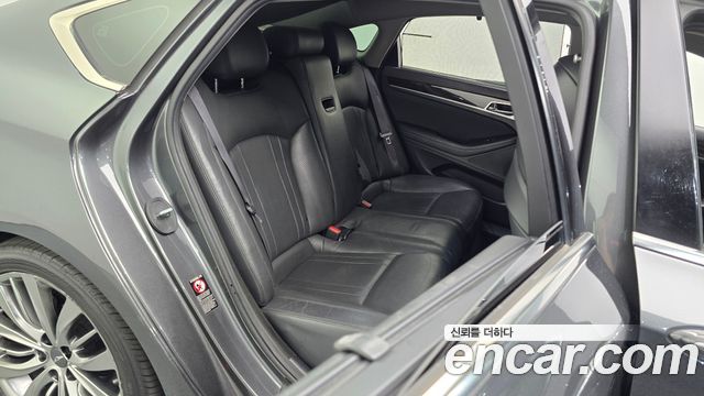 Genesis G80 2018 — photo 16