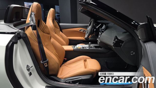 BMW Z4 2025 — photo 16