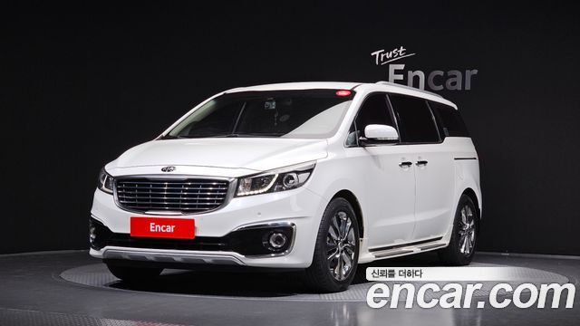 Kia Canival 2017 — photo 1