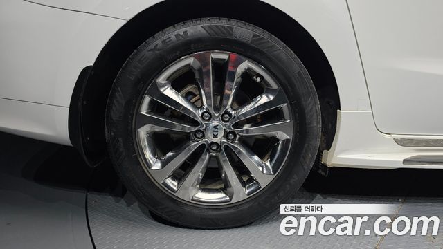 Kia Canival 2017 — photo 5