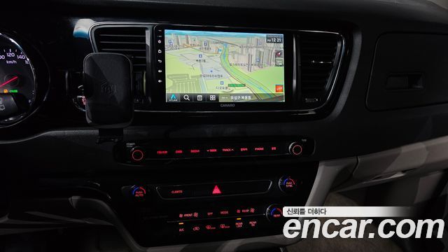 Kia Canival 2017 — photo 11