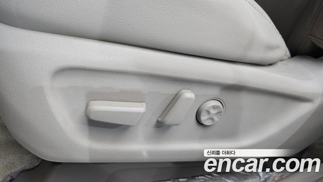 Kia Canival 2017 — photo 17