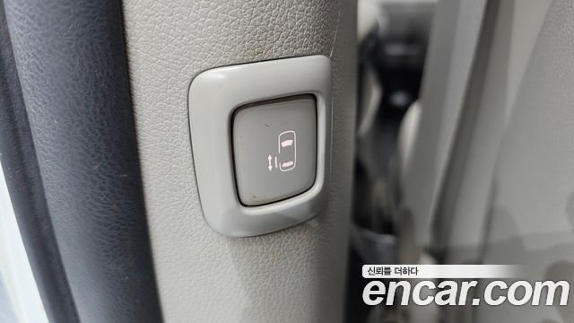 Kia Canival 2017 — photo 18