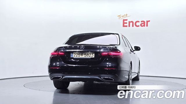 Mercedes-Benz E-Class 2021 — photo 4