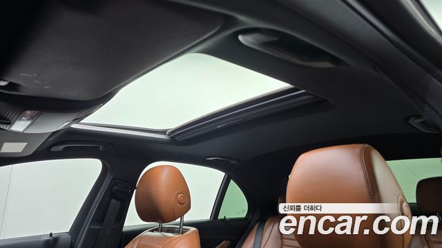 Mercedes-Benz E-Class 2021 — photo 19