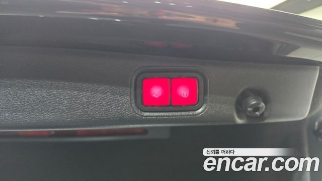 Mercedes-Benz E-Class 2021 — photo 20
