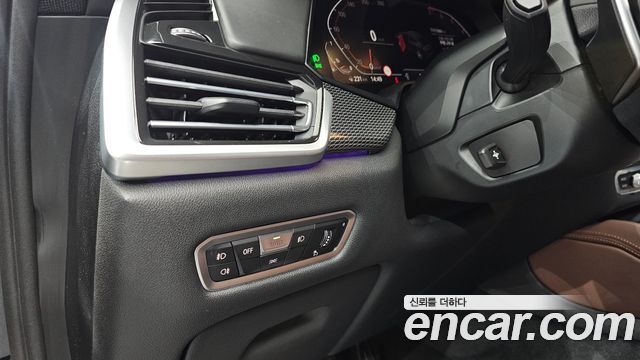 BMW X6 2021 — photo 23