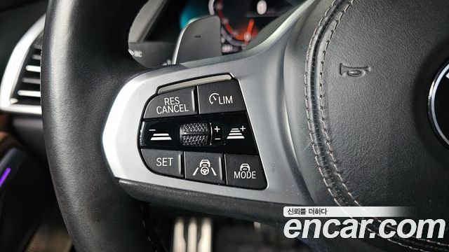 BMW X6 2021 — photo 29