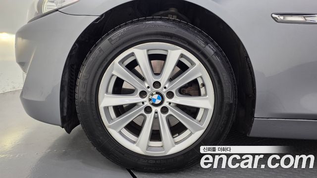 BMW 5-Series 2012 — photo 5