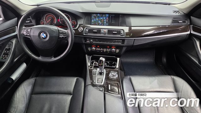 BMW 5-Series 2012 — photo 7