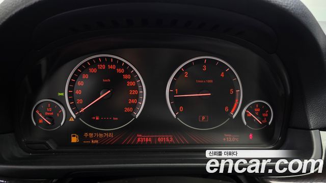 BMW 5-Series 2012 — photo 8
