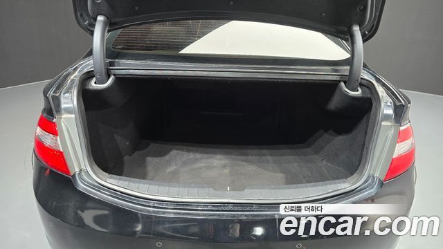 Hyundai Grandeur 2011 — photo 18