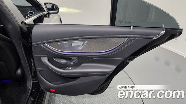 Mercedes-Benz CLS-Class 2020 — photo 15