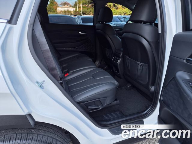 Hyundai Santafe 2022 — photo 15