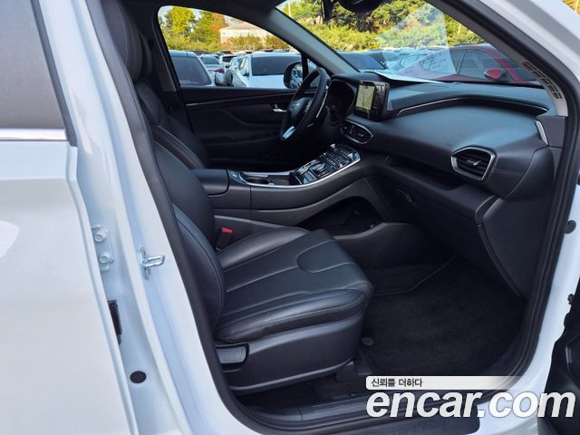 Hyundai Santafe 2022 — photo 16