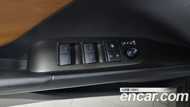 Toyota Camry 2023 — photo 21
