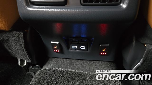 Toyota Camry 2023 — photo 27