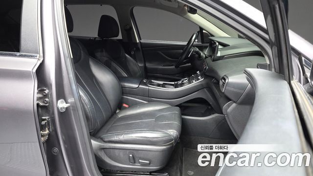 Hyundai Santafe 2021 — photo 17