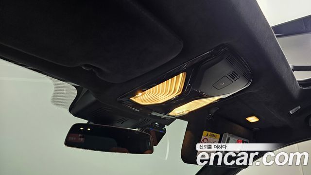 BMW X7 2021 — photo 21