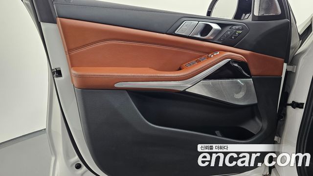BMW X7 2021 — photo 14
