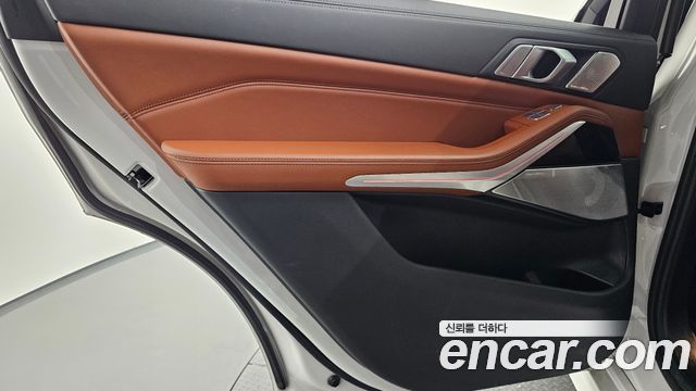 BMW X7 2021 — photo 15