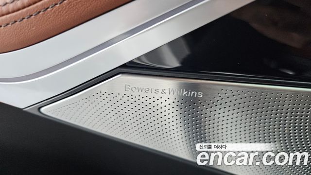 BMW X7 2021 — photo 34