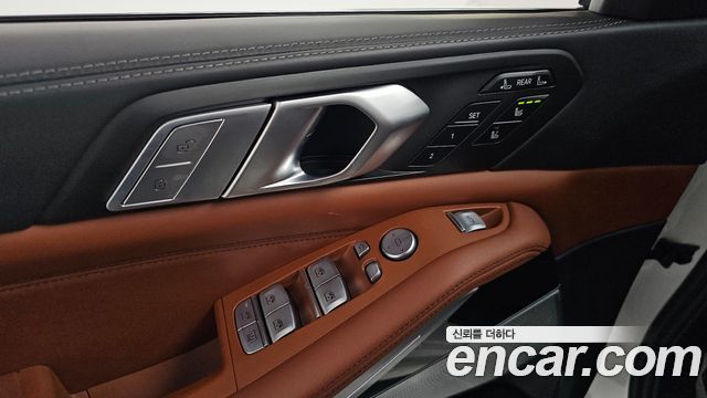 BMW X7 2021 — photo 38