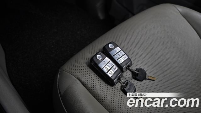 Kia Canival 2018 — photo 23