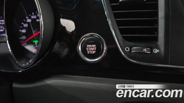 Kia Canival 2018 — photo 24