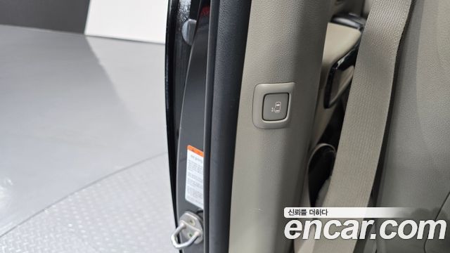 Kia Canival 2018 — photo 25