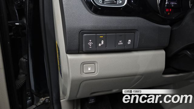 Kia Canival 2018 — photo 30
