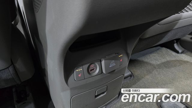 Kia Canival 2018 — photo 32