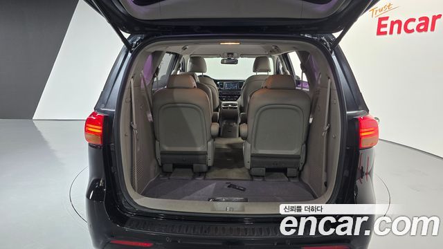 Kia Canival 2018 — photo 35