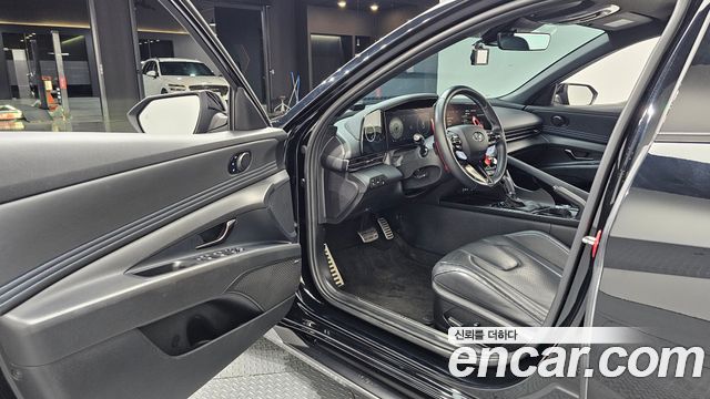 Hyundai AVANTE 2022 — photo 13