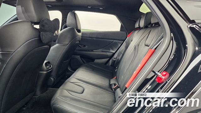 Hyundai AVANTE 2022 — photo 16