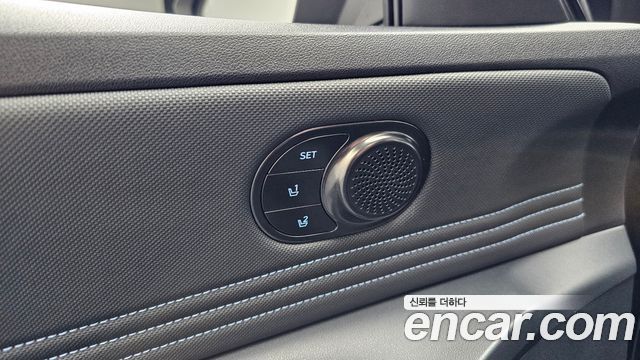 Hyundai AVANTE 2022 — photo 36