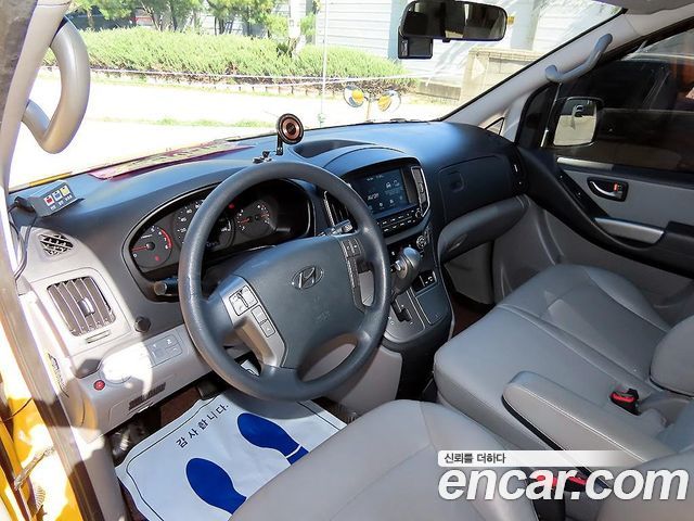 Hyundai Starex 2021 — photo 10