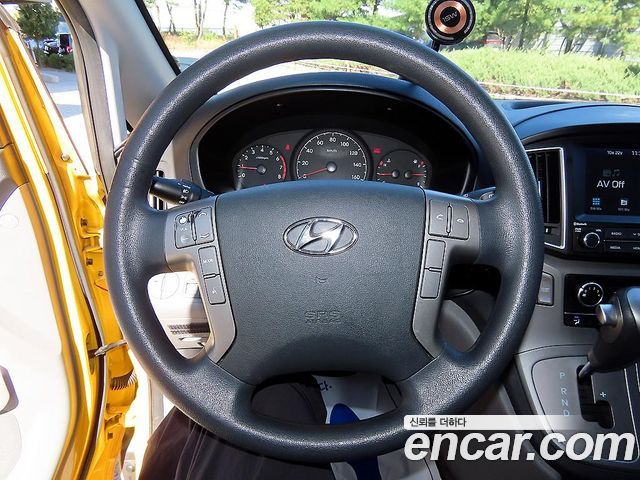 Hyundai Starex 2021 — photo 11