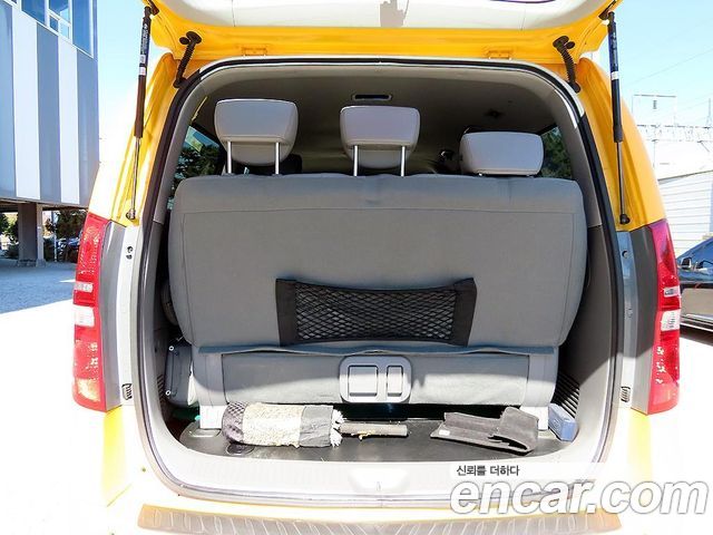 Hyundai Starex 2021 — photo 16