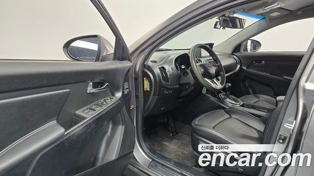 Kia Sportage 2012 — photo 10