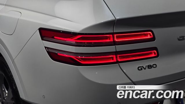 Genesis GV80 2023 — photo 9