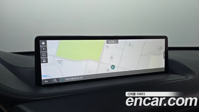 Genesis GV80 2023 — photo 27