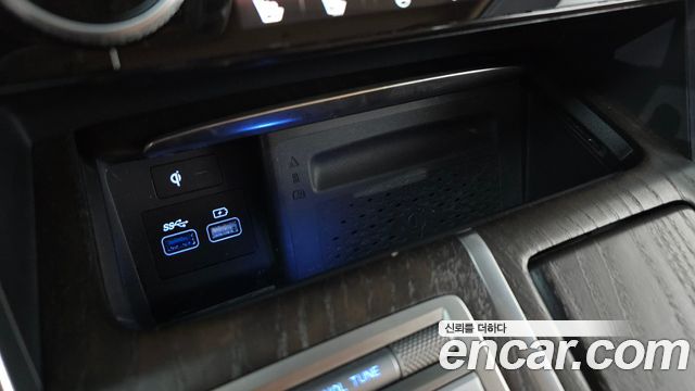 Genesis GV80 2023 — photo 29