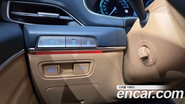 Genesis GV80 2023 — photo 31