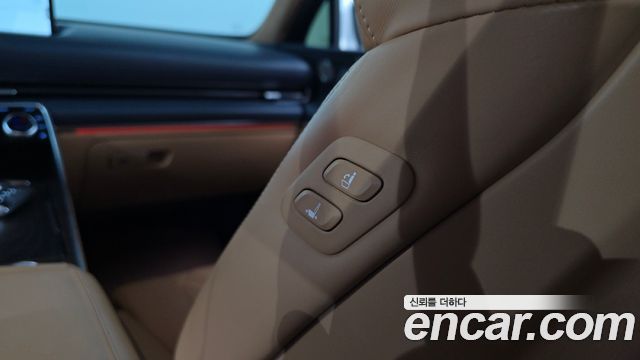 Genesis GV80 2023 — photo 37