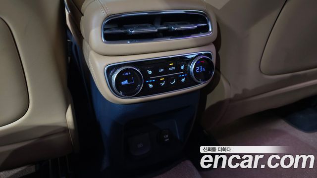 Genesis GV80 2023 — photo 38