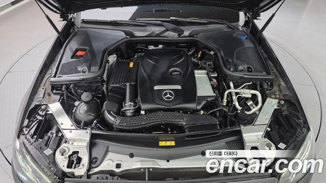Mercedes-Benz E-Class 2019 — photo 6