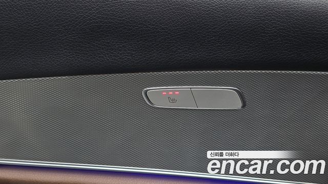 Mercedes-Benz E-Class 2019 — photo 27
