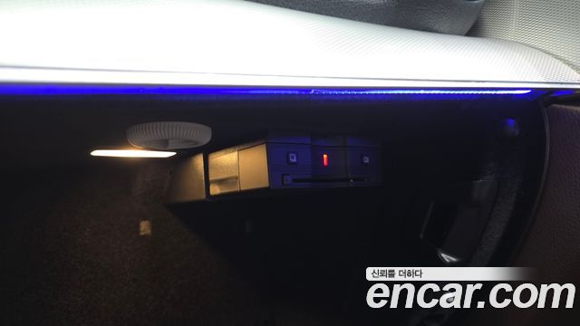 Mercedes-Benz E-Class 2019 — photo 29